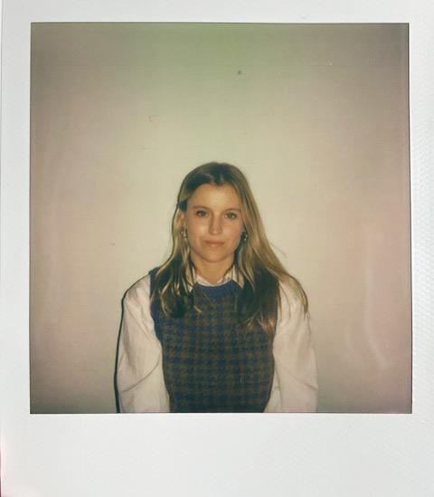 Molly Burdett signs to Spindle