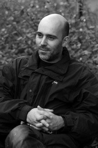 Jamie Thraves signs to HSI London