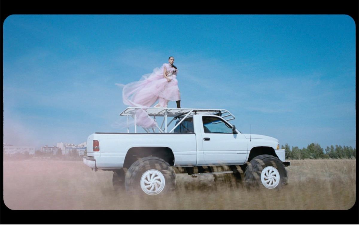 FRIEND launches Ukraine Print Sale