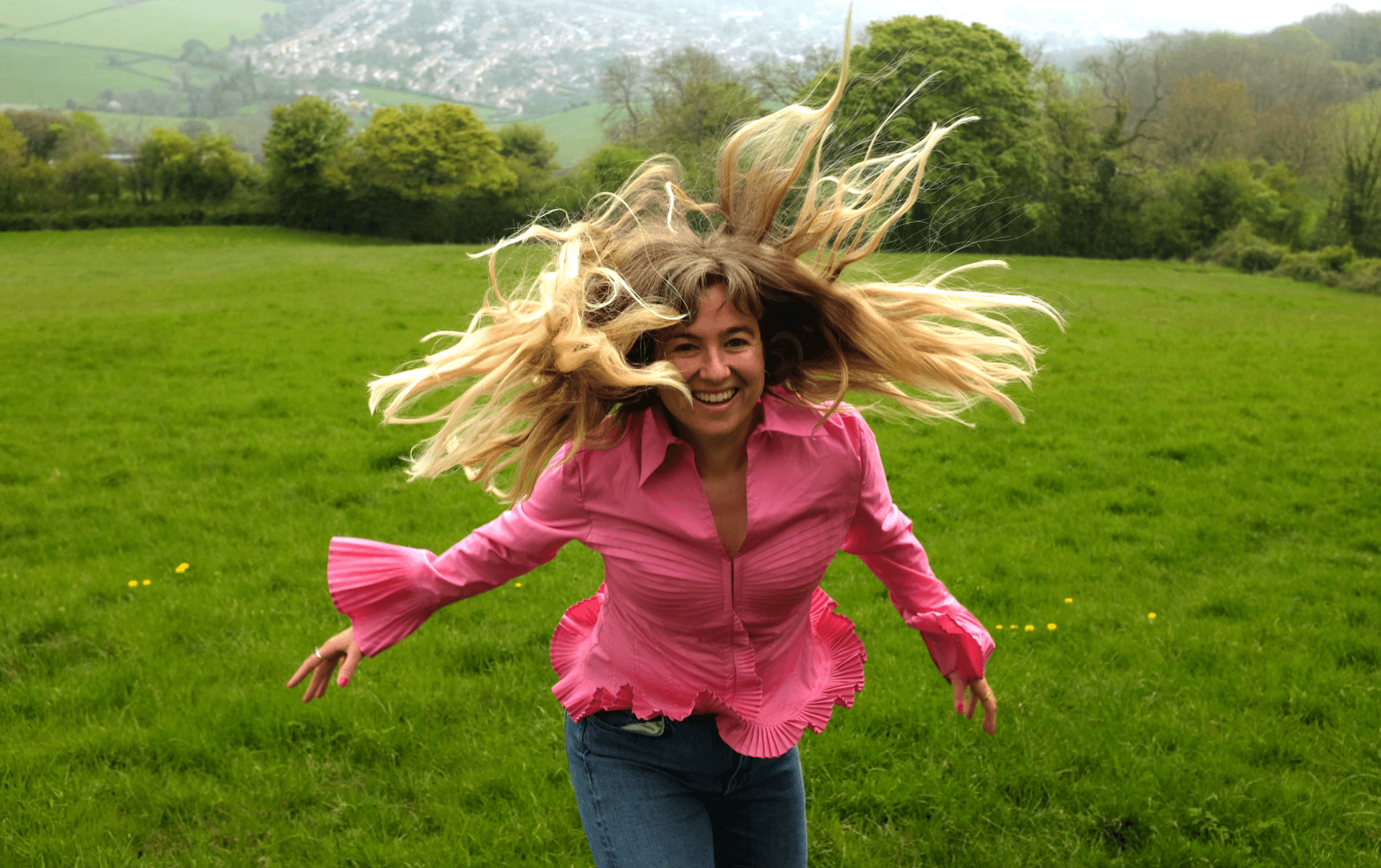 Riff Raff welcomes Holly Hunter