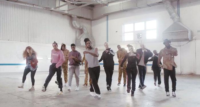 Colonel Blimp sign Oliver Hadlee Pearch